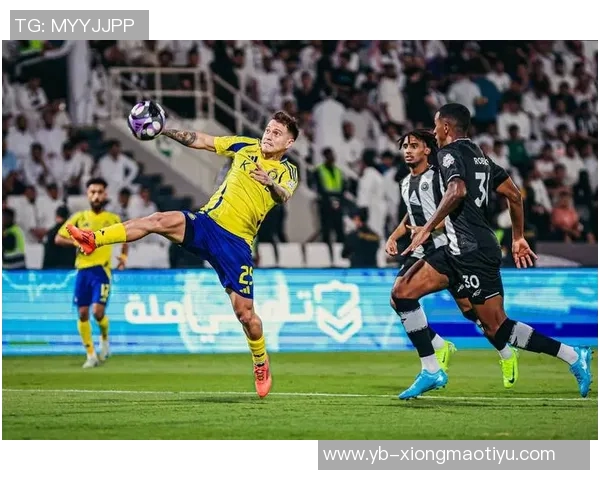 菲利克斯头球破门助利雅得胜利领先对手一球展现自信风采 菲利克斯头球破门助利雅得胜利领先对手一球展现自信风采