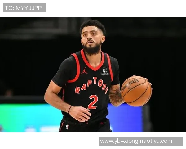 里斯与弟弟换新造型观战猛龙赛场弟弟为猛龙下属球队新星球员